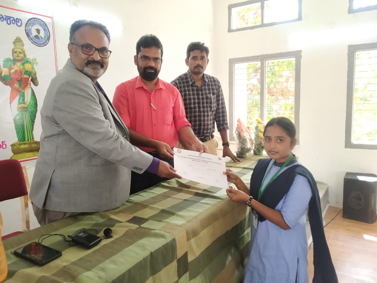 CERTIFICATE COURSE IN TELUGU DTP STARTED Respected Sir, Today, Dept. of Telugu of our college started "Certificate Course in Telugu DTP". Sri K. Jayaraj, Bureau Chief of 10TV News Channel launched the course. He distributed certificates to the st