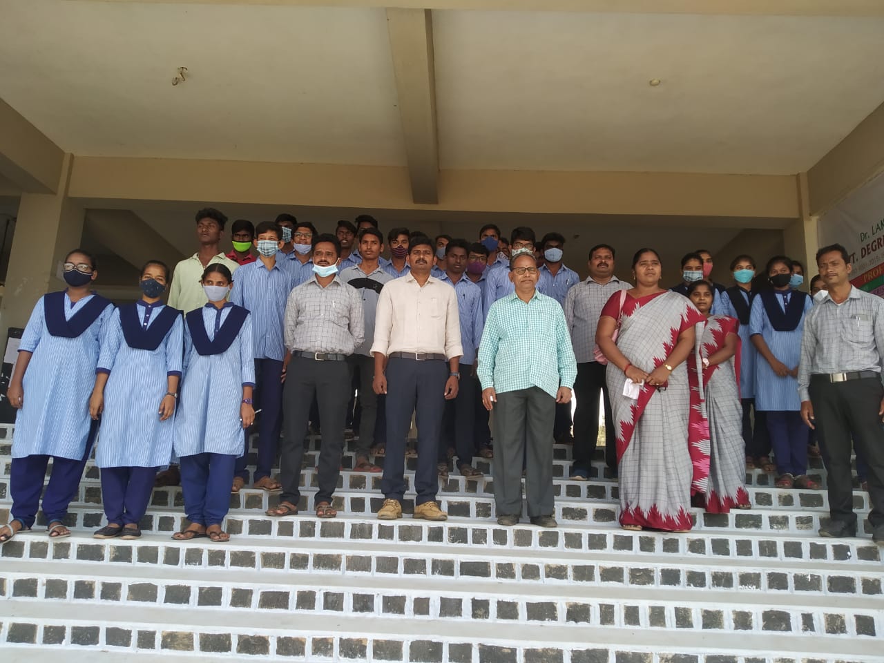 SCHOOL TO LAB PROGRAMME As part of endeavors to enhance admissions, 'School to Lab' programme is conducted for the Intermediate students of Little Flower Junior College, Mylavaram. 62 students of the Junior College are taken to the Chemistry, Physic