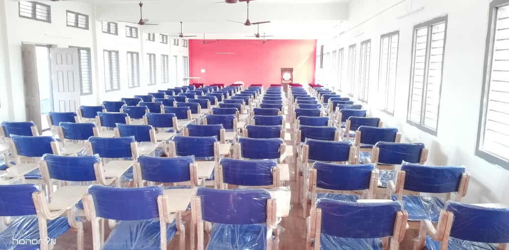 INAUGURATION OF AUDITORIUM AND 10 ADDITIONAL CLASSROOMS VISIT OF HONOURABLE COMMISSIONER SIR The Bus Shelter, Lakireddy Vikram-Siddharth Auditorium and 10 classrooms constructed by Dr. Lakireddy Hanimireddy, with a cost of Rs. 2.25 crores, are inau