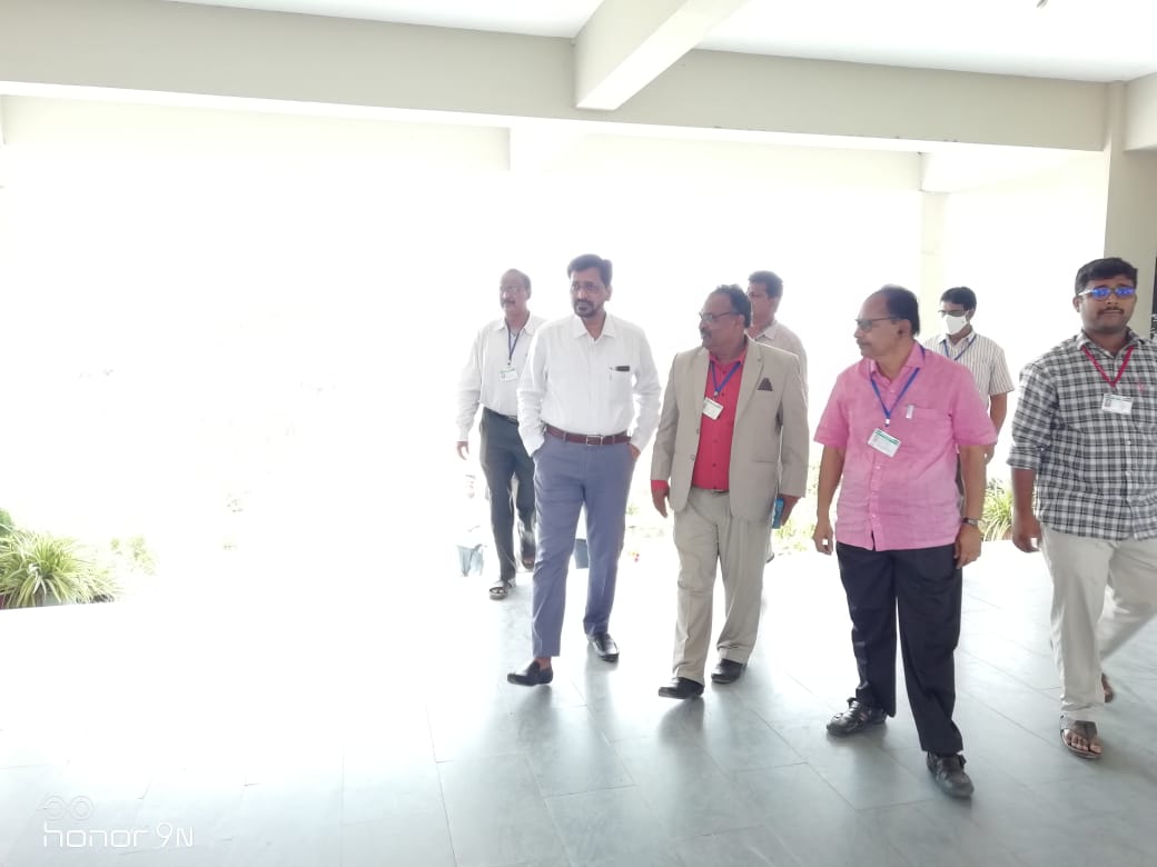 VISIT OF JOINT DIRECTOR Dr. DAVID KUMAR Dr. David Kumar Swamy, Joint Director of Collegiate Education visited Dr. LHR GDC on 26-03-2022. He inaugurated the Computer Lab, Digital Lab and Rural Innovation Center. Dr. Lakireddy Hanimireddy garu don