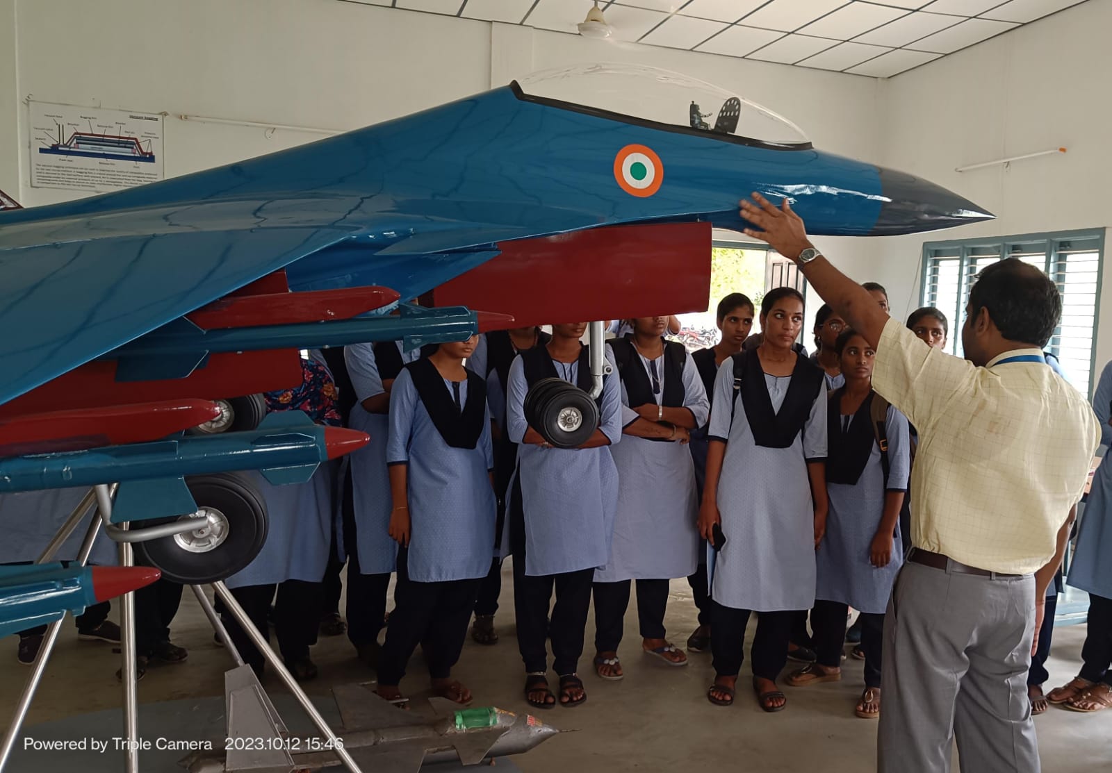 DEPARTMENT OF PHYSICS FIELD TRIP TO AEROSPACE ENGINEERING DEPARTMENT OF LBRCE